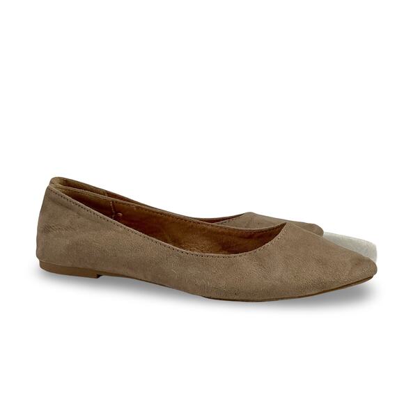 Old Navy Faux Suede Pointy Ballet Flats - Picture 2 of 9